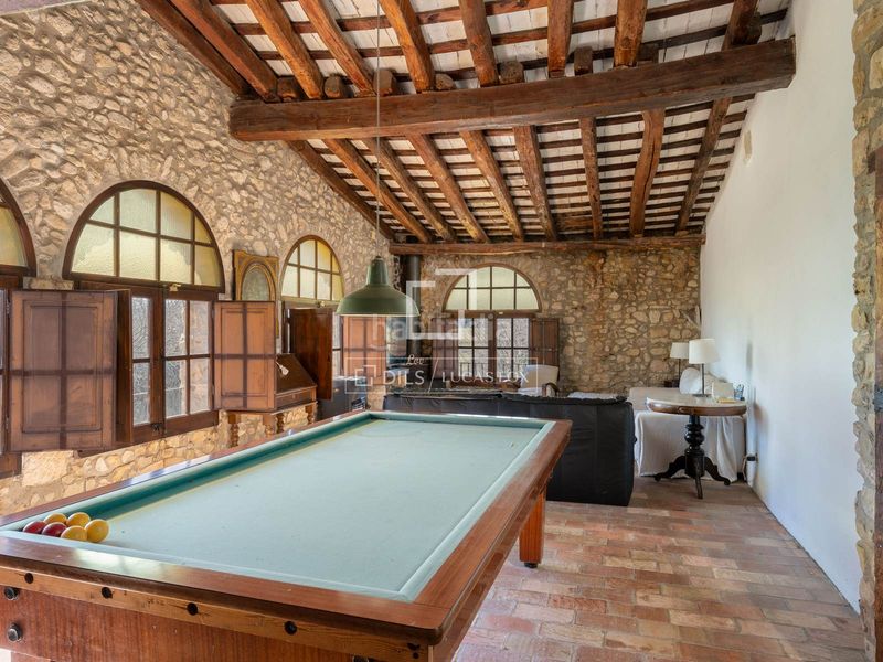 Foto f672f4a7-ffbf-46e0-9e52-295184036199. Masia amb calefacció aparcament piscina a Fontcoberta