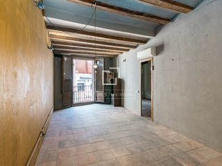 Àtic a Raval. Última planta, terraza propia y el alma de barcelona a la vuelta