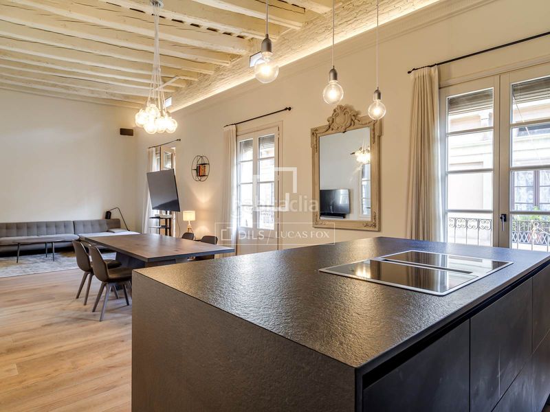 Foto 5fd2c52f-f343-48c2-80b9-599cc0eebfbe. Pis amb calefacció a St. Pere - Sta. Caterina - El Born Barcelona