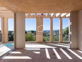 Chalet in Cabrils. Exclusiva vivienda de obra nueva con impresionantes vistas al ma