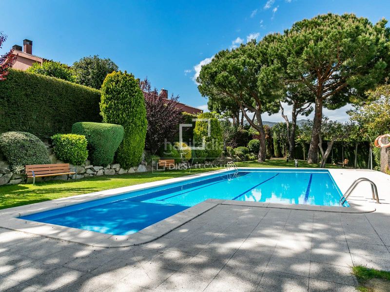 Foto e4411a0d-bc2e-4c8f-8808-ad9553c2f35f. Xalet amb calefacció aparcament piscina a Alella