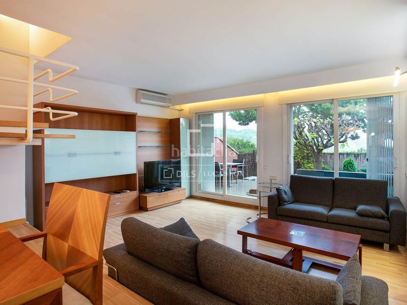 Foto f1f23a03-f8df-4951-9bca-40cac1e54af5. Xalet amb calefacció aparcament piscina a Alella