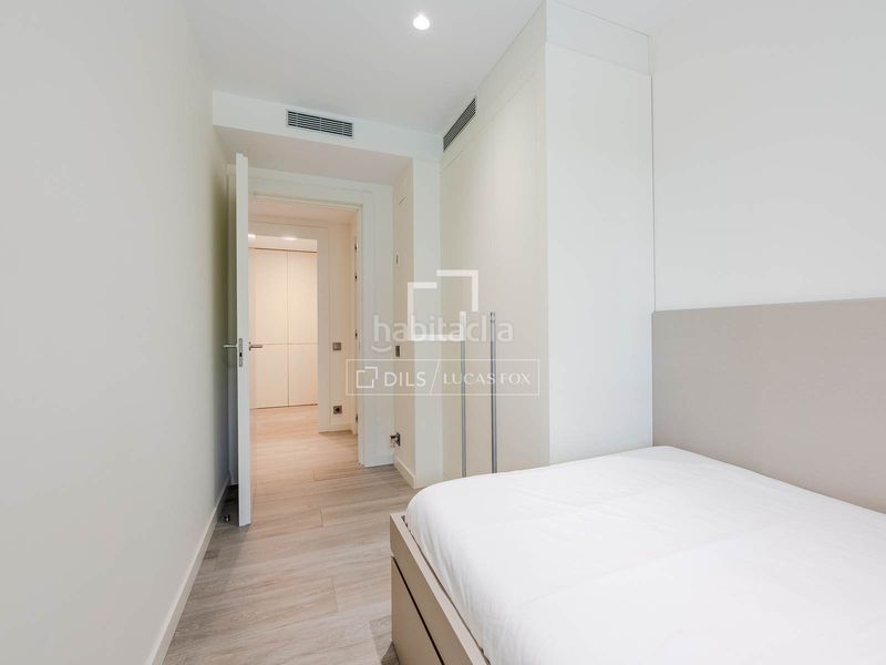 Foto 2049e9f7-47a7-43d3-b206-79cbe71207b1. Pis amb calefacció aparcament piscina a Finestrelles Esplugues de Llobregat