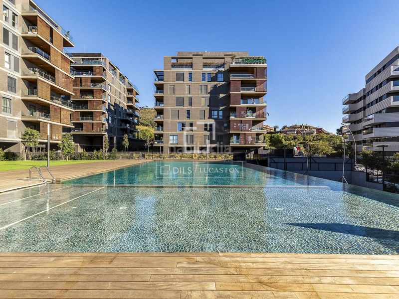 Foto 4557d66d-515b-41f0-ace5-825847ef2a20. Pis amb calefacció aparcament piscina a Finestrelles Esplugues de Llobregat