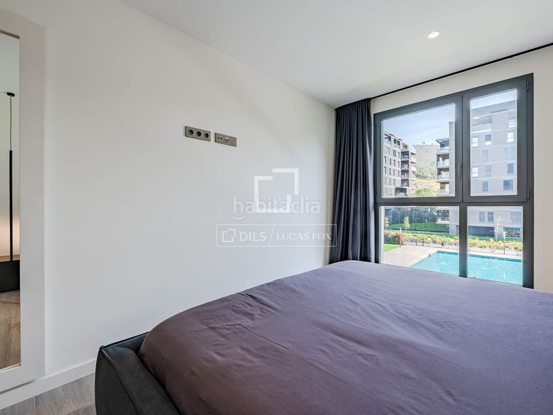 Foto 4690369a-89a0-496c-9d0f-dbe59b06cb7e. Pis amb calefacció aparcament piscina a Finestrelles Esplugues de Llobregat