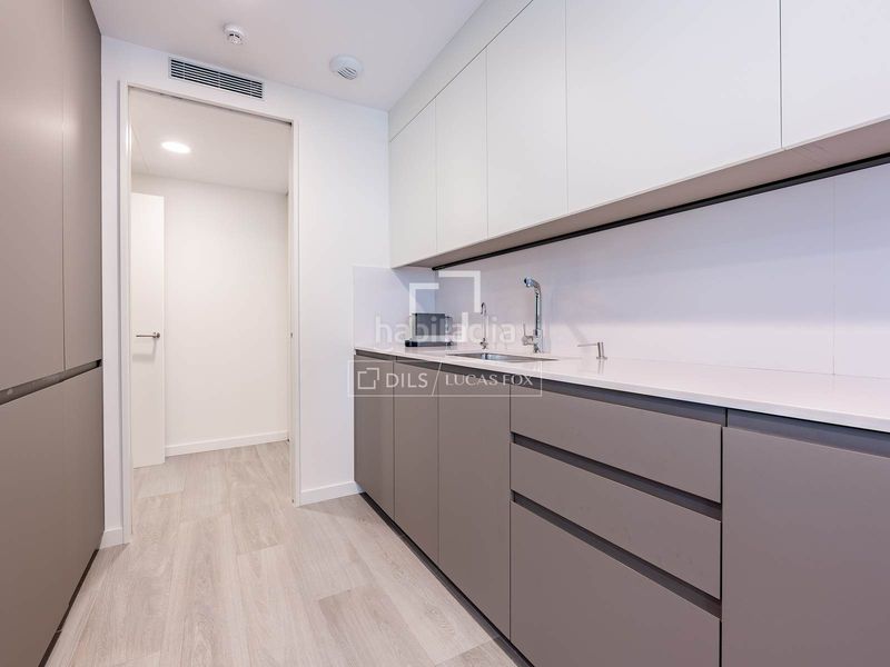 Foto 8cd6fa7c-d64e-450c-9fc1-c7ee2cc62c14. Pis amb calefacció aparcament piscina a Finestrelles Esplugues de Llobregat