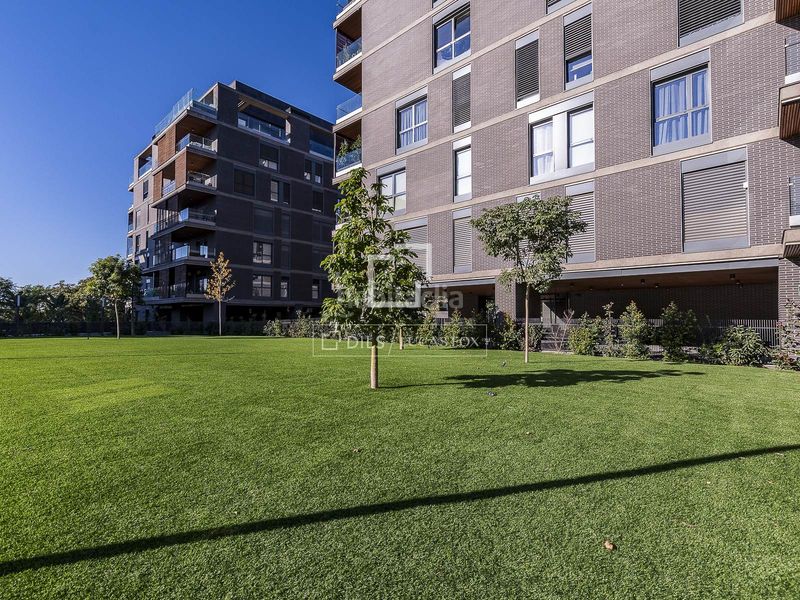 Foto 928820b9-8c4c-42c9-baa5-ff40bddfd634. Pis amb calefacció aparcament piscina a Finestrelles Esplugues de Llobregat