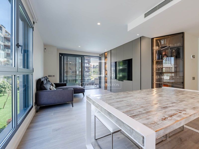 Foto a274383f-a643-4328-8bb7-a4f740cb5222. Pis amb calefacció aparcament piscina a Finestrelles Esplugues de Llobregat