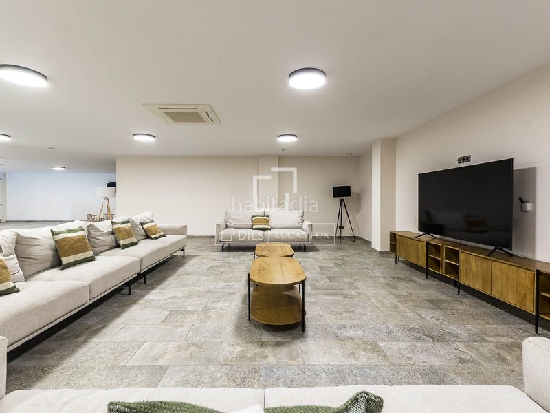 Foto a76759c5-fe6a-434f-9515-64456427f7ac. Pis amb calefacció aparcament piscina a Finestrelles Esplugues de Llobregat