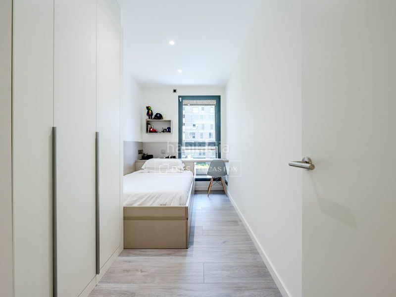 Foto a796902b-8da9-46fb-9802-595065500380. Pis amb calefacció aparcament piscina a Finestrelles Esplugues de Llobregat