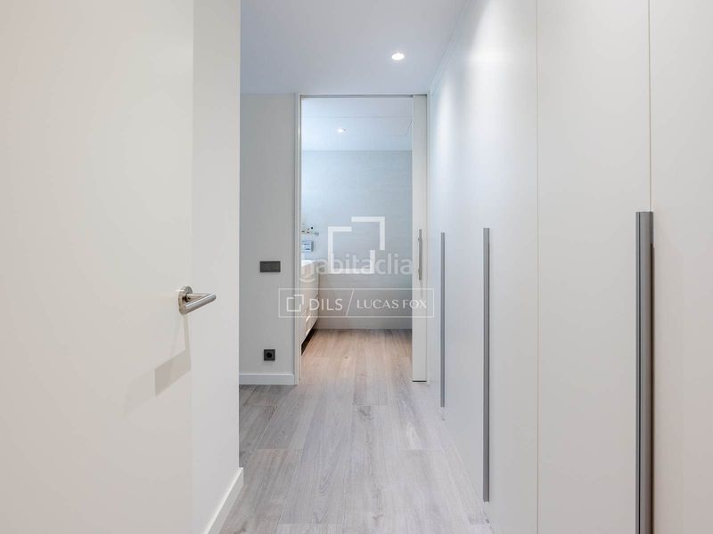 Foto ae9b5352-638a-42ba-942f-90461d9938bd. Pis amb calefacció aparcament piscina a Finestrelles Esplugues de Llobregat