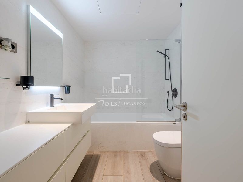 Foto bd836682-3423-4f29-9465-cb3cc7c25231. Pis amb calefacció aparcament piscina a Finestrelles Esplugues de Llobregat