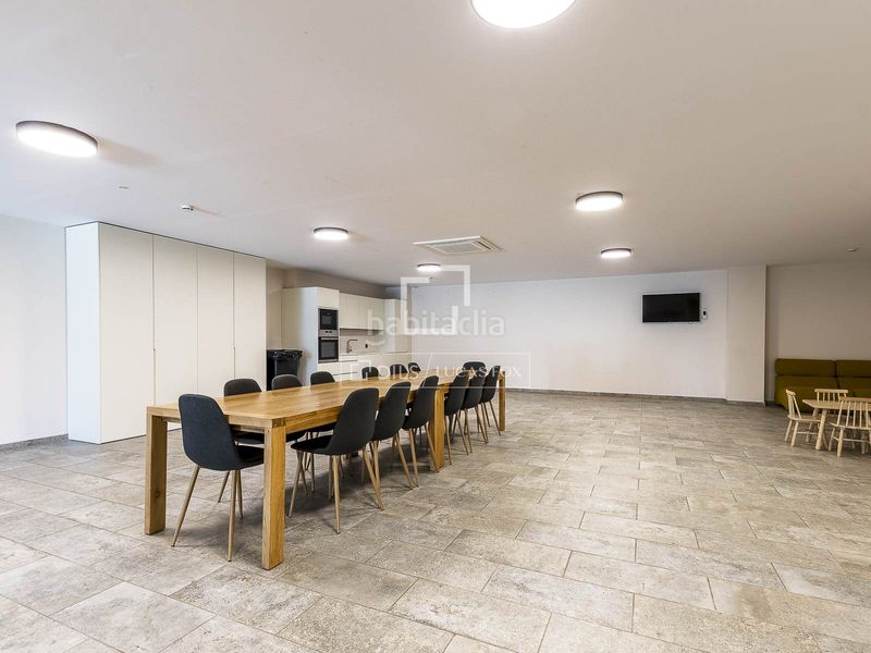 Foto bee27d9b-009b-40f9-a1ed-43cbc31b6934. Pis amb calefacció aparcament piscina a Finestrelles Esplugues de Llobregat