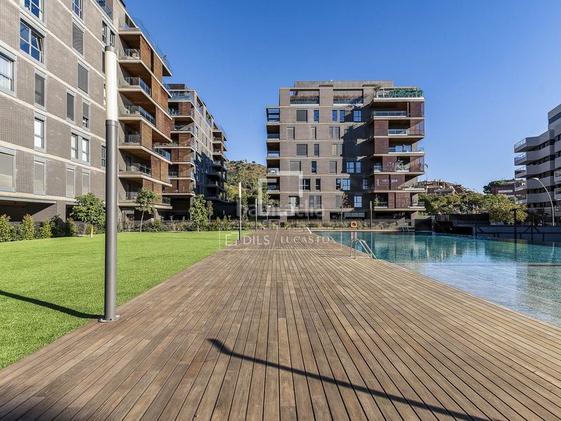 Foto c653c136-65b9-40a8-9224-161324ba635e. Pis amb calefacció aparcament piscina a Finestrelles Esplugues de Llobregat