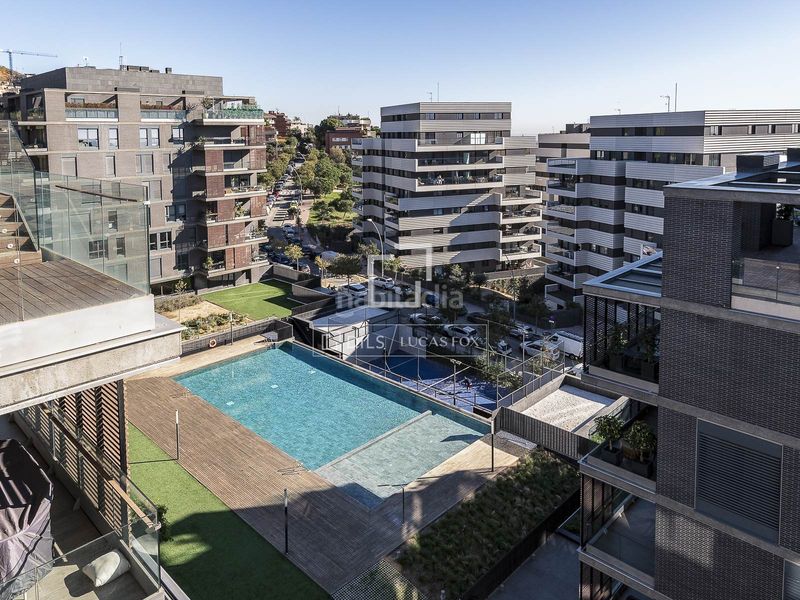 Foto dbd0ee0b-a562-4a1a-80aa-35d07f8e0ee4. Pis amb calefacció aparcament piscina a Finestrelles Esplugues de Llobregat