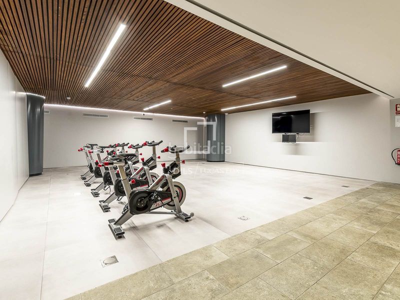 Foto f0cdc5a9-b9dd-4832-be74-ed99d2e31739. Pis amb calefacció aparcament piscina a Finestrelles Esplugues de Llobregat