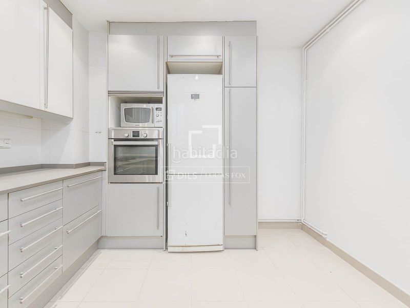 Piso de 3 dormitorios en venta en sant gervasi galvany, en Barcelona - Imagen 14
