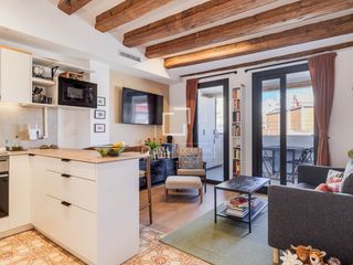 Appartamento in Vila de Gràcia. Piso de 2 dormitorios con 9m terraza en gràcia, barcelona