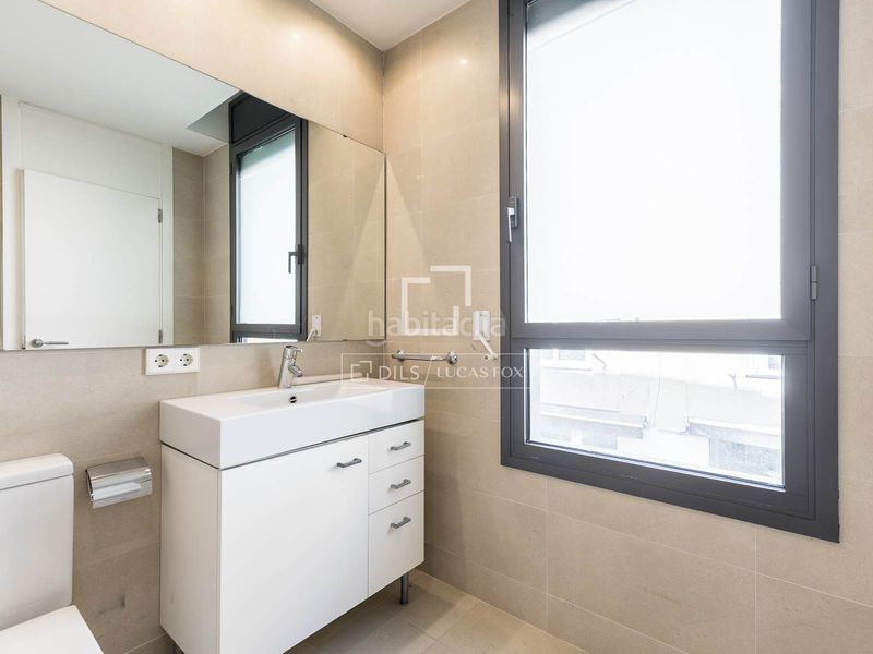 Foto 02ffcc73-1e2c-454f-9bfd-9012a85df6ec. Pis amb calefacció aparcament a Vila de Gràcia Barcelona