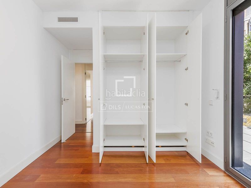 Foto 3e3f1d88-ef5f-4eb7-93db-7e3003219096. Pis amb calefacció aparcament a Vila de Gràcia Barcelona