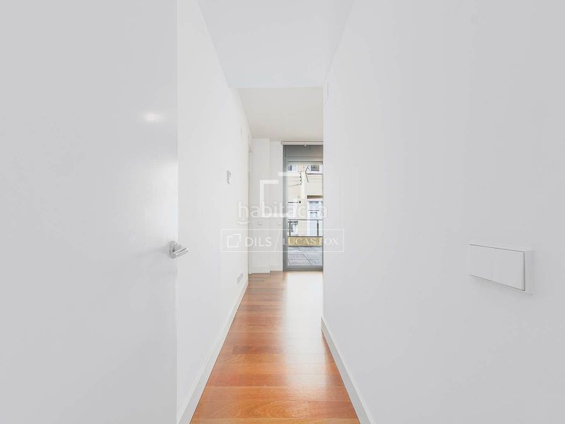 Foto 4cd71ddf-e089-4670-91be-ecf8eaa9fc1c. Pis amb calefacció aparcament a Vila de Gràcia Barcelona