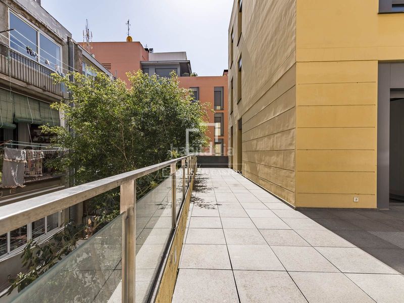 Foto 9029849e-4204-47fb-a848-3c518fd55c31. Pis amb calefacció aparcament a Vila de Gràcia Barcelona