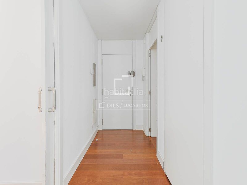 Foto cb60f5f3-caab-423a-b046-3ac7b8ca261c. Pis amb calefacció aparcament a Vila de Gràcia Barcelona