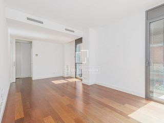 Pis a Vila de Gràcia. Piso de 3 dormitorios con terraza y aparcamiento en venta en gra