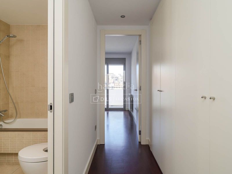 Foto 144c3e2d-5407-4268-988d-92b1e0aa7568. Pis amb calefacció aparcament a La Nova Esquerra de l´Eixample Barcelona