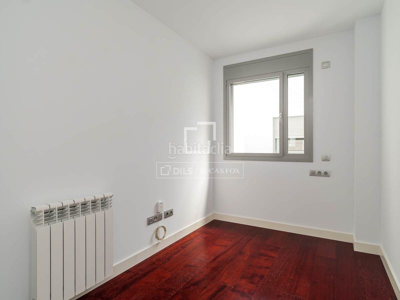 Foto 988c6013-ca8b-4b35-8230-1e47568de670. Pis amb calefacció aparcament a La Nova Esquerra de l´Eixample Barcelona