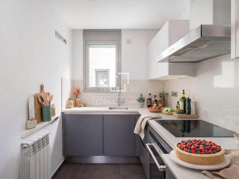 Foto e1172356-52f7-4833-b685-68f0f4d23544. Pis amb calefacció aparcament a La Nova Esquerra de l´Eixample Barcelona