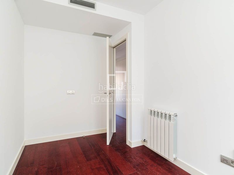 Foto ffdea766-7c29-48a0-b392-8a09913d55ee. Pis amb calefacció aparcament a La Nova Esquerra de l´Eixample Barcelona