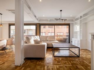 Lloguer Pis a Sant Gervasi - Galvany. Fantástico piso alto y luminoso con terraza, cuatro dormitorios