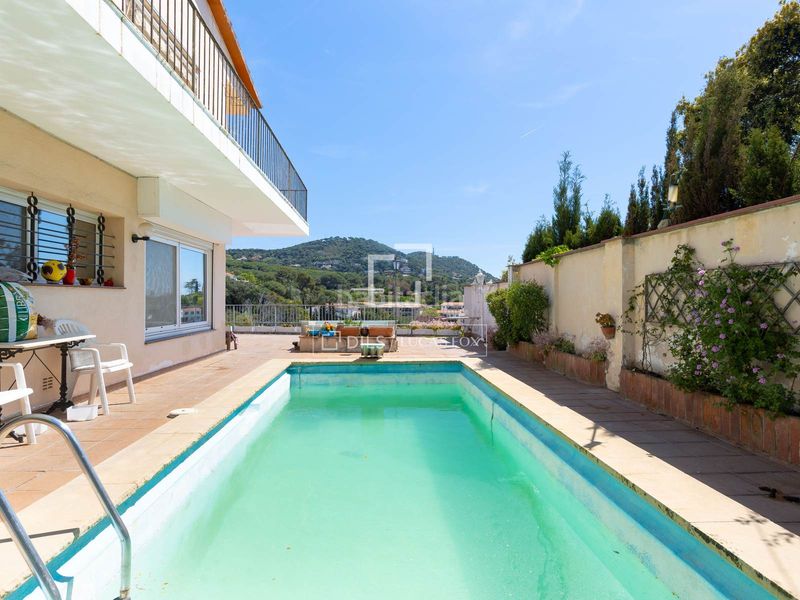 Foto e7b4922a-8d1d-44c8-b05a-77d719da8d12. Xalet amb calefacció aparcament piscina a Cabrils