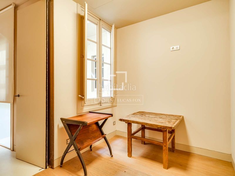 Foto 796073b8-a351-4d77-9029-16c890851444. Pis a Raval Barcelona