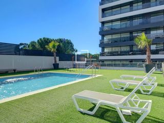 Pis a Mas Lluí - Els Miralls. Espectacular vivienda con terraza y zona comunitaria con piscina