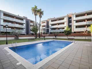 Pis a Torreblanca. Precioso piso de 114 m, con 3 dormitorios, 2 baños, terraza de 2