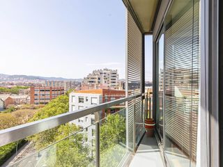 Pis a Provençals del Poblenou. Luminoso piso en una planta alta con vistas abiertas en venta fr