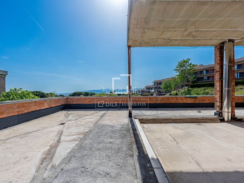 Foto ae4d8e20-5227-4c40-80f2-4afb47a12d09. Xalet amb calefacció aparcament piscina a Ciutat Diagonal Esplugues de Llobregat
