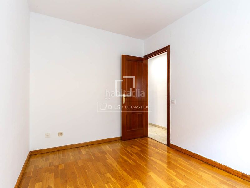 Foto 64b60bf4-83a9-4203-8bc2-13fda9ba20d6. Pis amb aparcament a Centre Sant Just Desvern