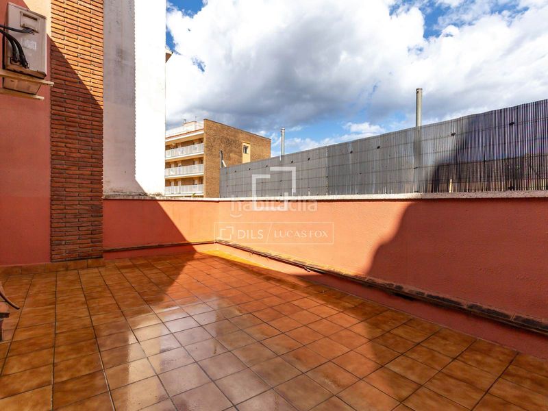 Foto d8a8991d-0e5c-4023-ab97-a3d2e558b9d8. Pis amb aparcament a Centre Sant Just Desvern
