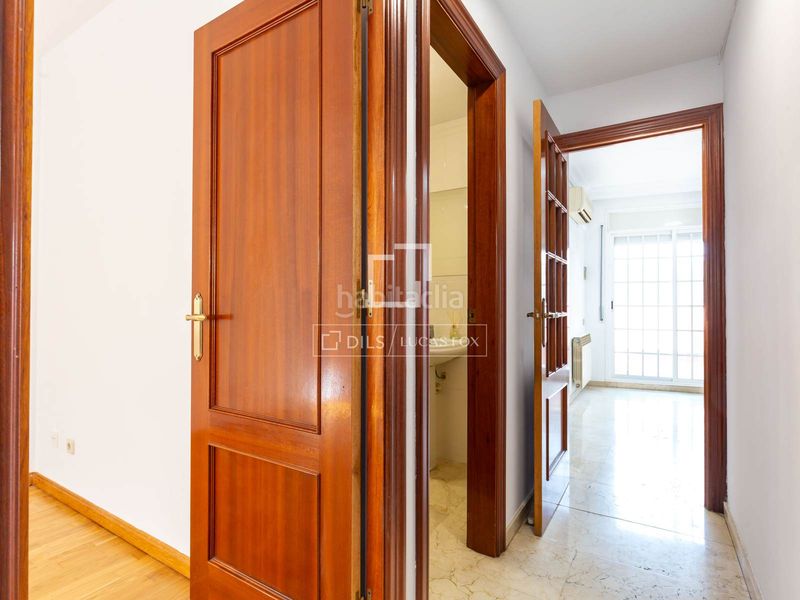 Foto d97bbf8b-9107-418f-91f6-d168ca2b1cbe. Pis amb aparcament a Centre Sant Just Desvern