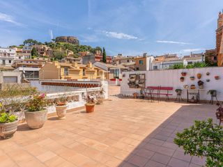 Chalet in Begur. Casa con vistas al castillo en el centro de begur, costa brava