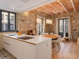 Piso en Centre-Barri Vell. Piso en excelentes condiciones de 3 dormitorios en venta en barr