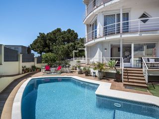 Chalet à El Poal. Casa mediterránea con de 5 habitaciones, terrazas 360º, vistas p