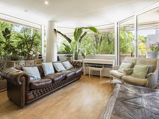 Pis a Parc Central. Preciso piso de 4 dormitorios, 2 baños,49m terraza , parking y t