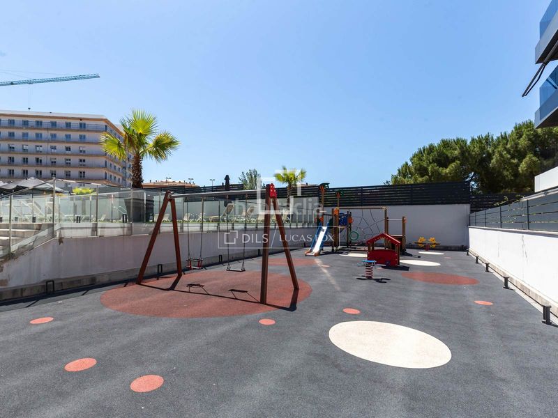 Foto f1ab752f-81d6-4f25-a352-ef882501309d. Pis amb aparcament piscina a Mas Lluí - Els Miralls Sant Just Desvern