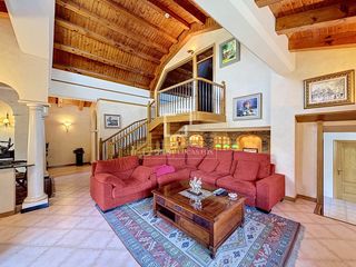 Xalet a Els Vilars d´Engordany. Casa en excelentes condiciones de 4 dormitorios con 15m terraza