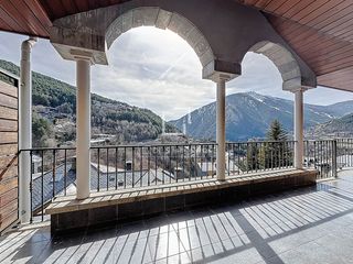 Lloguer Pis a L´Aldosa-Anyós. Piso dúplex de 3 dormitorios con 22m terraza en alquiler en la m