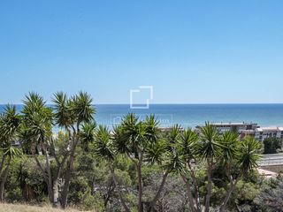 Appartement à Les Botigues de Sitges. Exclusivo apartamento con vistas al mar, una gran terraza, ascen